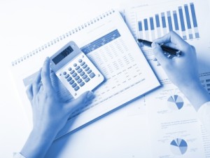 Les chefs d'entreprise sont prêts à investir pour augmenter la productivité de leurs équipes avec des outils SaaS ou mobiles, montre le cabinet CEB - Business Data Analyzing by adamr